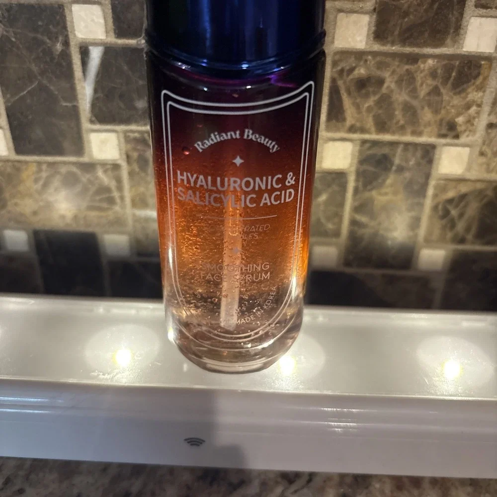 Radiant Beauty HYALURONIC‎ & SALICYLIC ACID Smoothing Facial Serum 1.69 Fl Oz